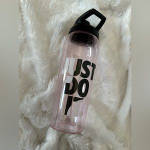 Nike Hypercharge Chug Bottle 24fl oz